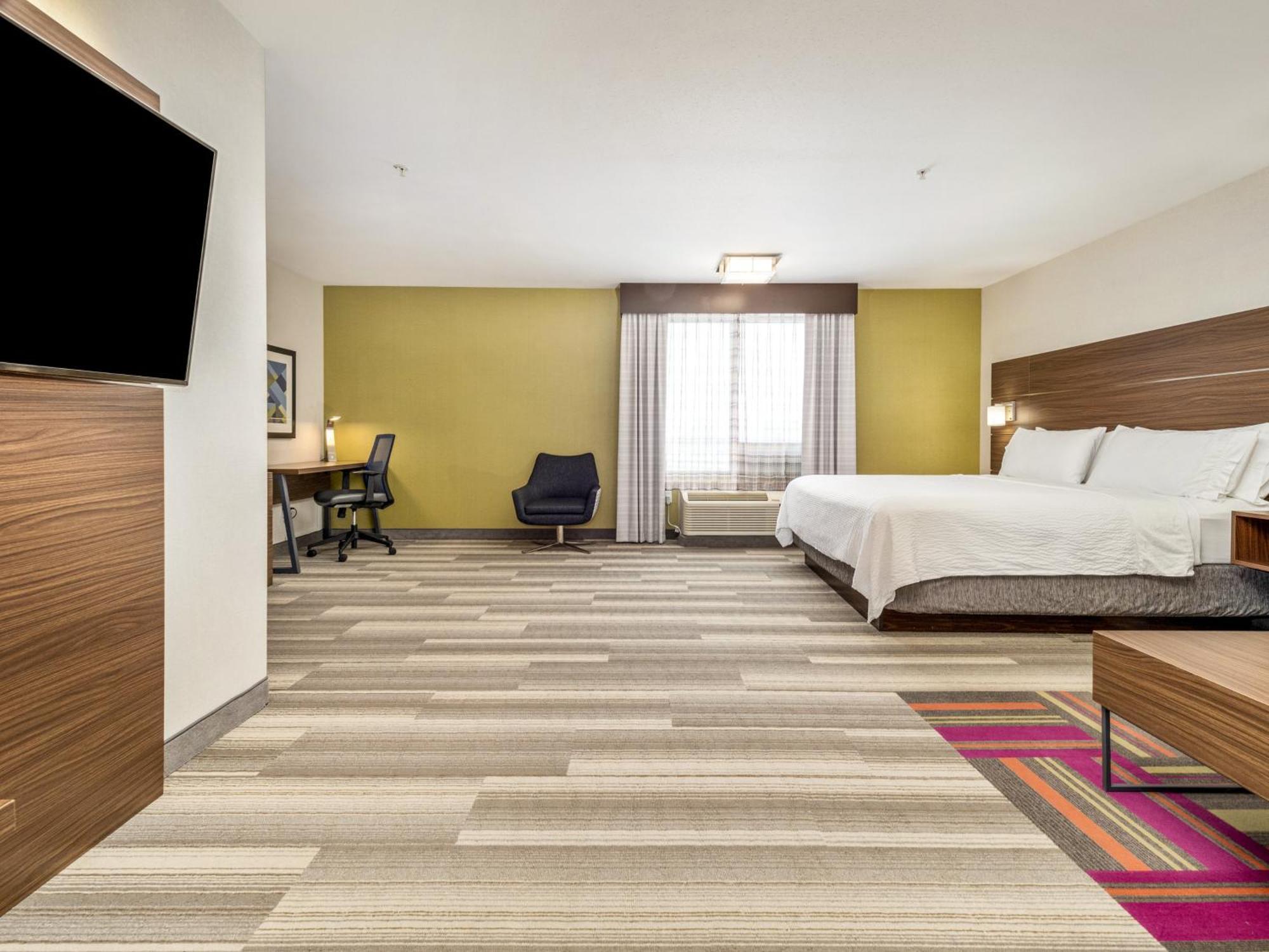 Holiday Inn Express & Suites Medicine Hat By Ihg Buitenkant foto